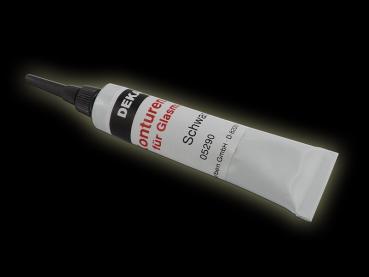 Konturenpaste auf dunklem Hintergrund