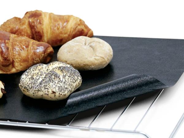 Anwendungsbeispiel mit Brötchen auf einem Backofengitter